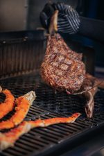 Weber Crafted​ Dual-Sided Sear Grate​ - Image 4